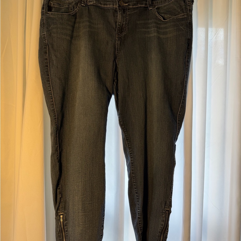 Torrid Dark Wash Ankle Jeans